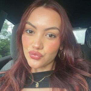 Meet your Posher, Yesli